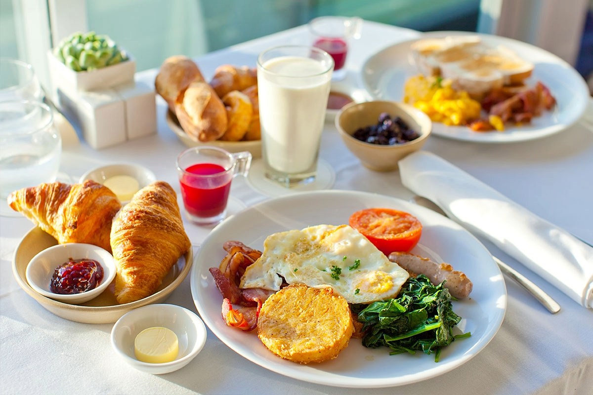 A selection of delicious, regional and fresh breakfast dishes at the Arkona Strandhotel in Binz.