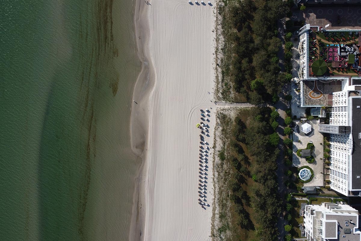 Aerial view of the beach access at Arkona Strandhotel in Binz – the hotel uses water-saving systems and guest awareness initiatives